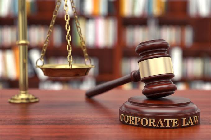 Corporate law gavel - business legal services in Kuwait